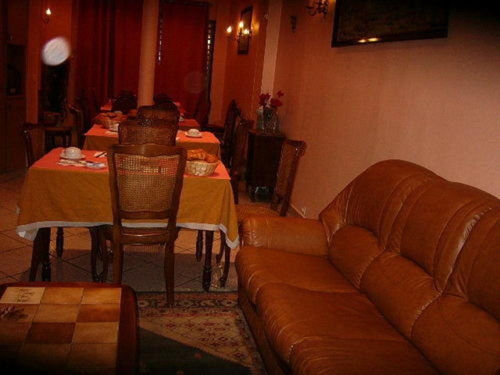 Hipotel Paris Voltaire Bastille Exterior photo