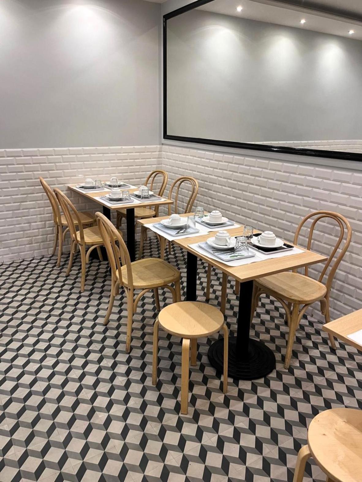 Hipotel Paris Voltaire Bastille Exterior photo